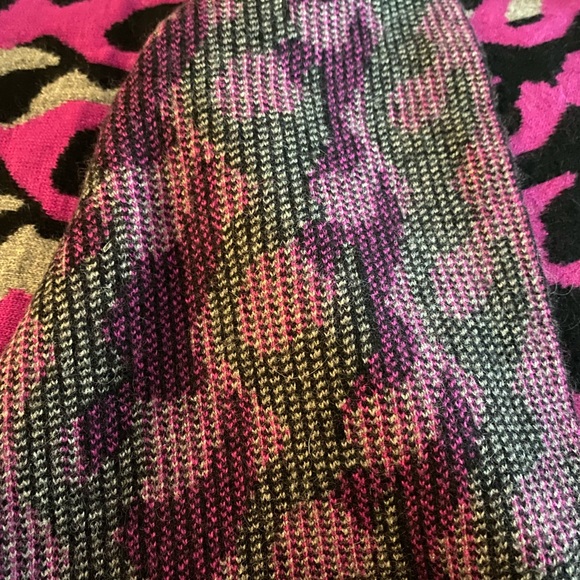 DVF Scarf - Picture 3 of 3